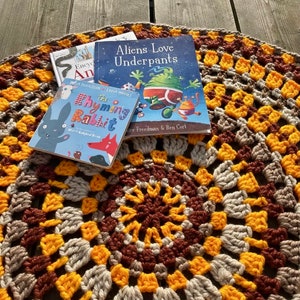 Rug Crochet Pattern // Around the Reading Rug / Crochet décor / Crochet floor mat / Garden rug image 9