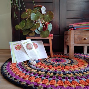 Rug Crochet Pattern // Around the Reading Rug / Crochet décor / Crochet floor mat / Garden rug image 6