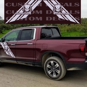Honda Ridgeline Vinyl Decal Stickers: Racing Stripes Alien Design