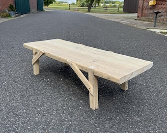 Rustic coffee table made from reclaimed wood | Scaffolding planks | Construction timber | Coffee table | Living room