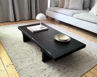 Rustic black reclaimed wood coffee table in Yakusugi style | Scaffolding planks | Coffee table | Reclaimed wood | Construction timber | Sustainable minimalist