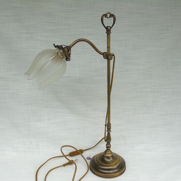 Vintage französische Schreibtischlampe aus Messing mit verstellbarem Winkel, Französische Bürolampe, Vintage Bibliothekslampe, Leselicht, Tischleuchte - Lampe