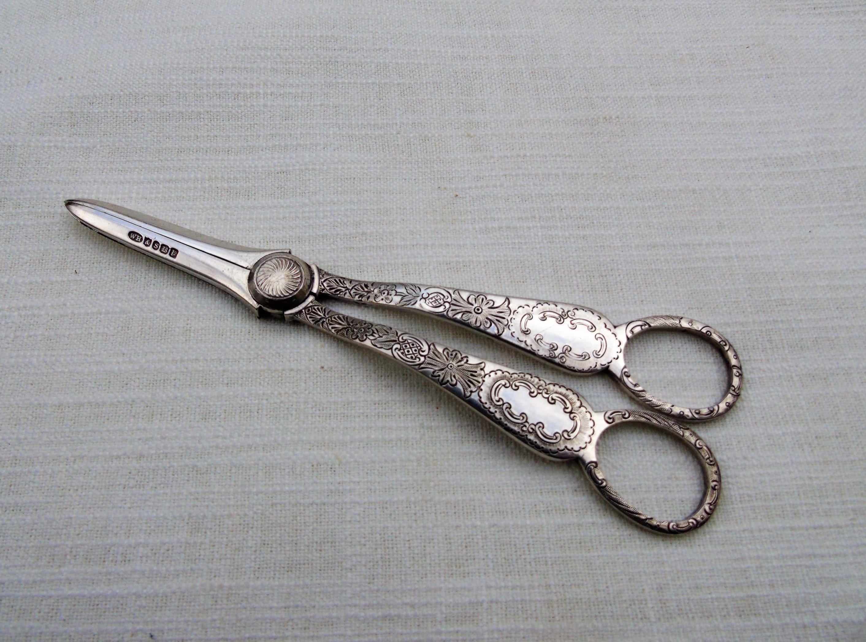 英国 グレープシザー/葡萄鋏 アール・デコ【シルバープレート】 【公式