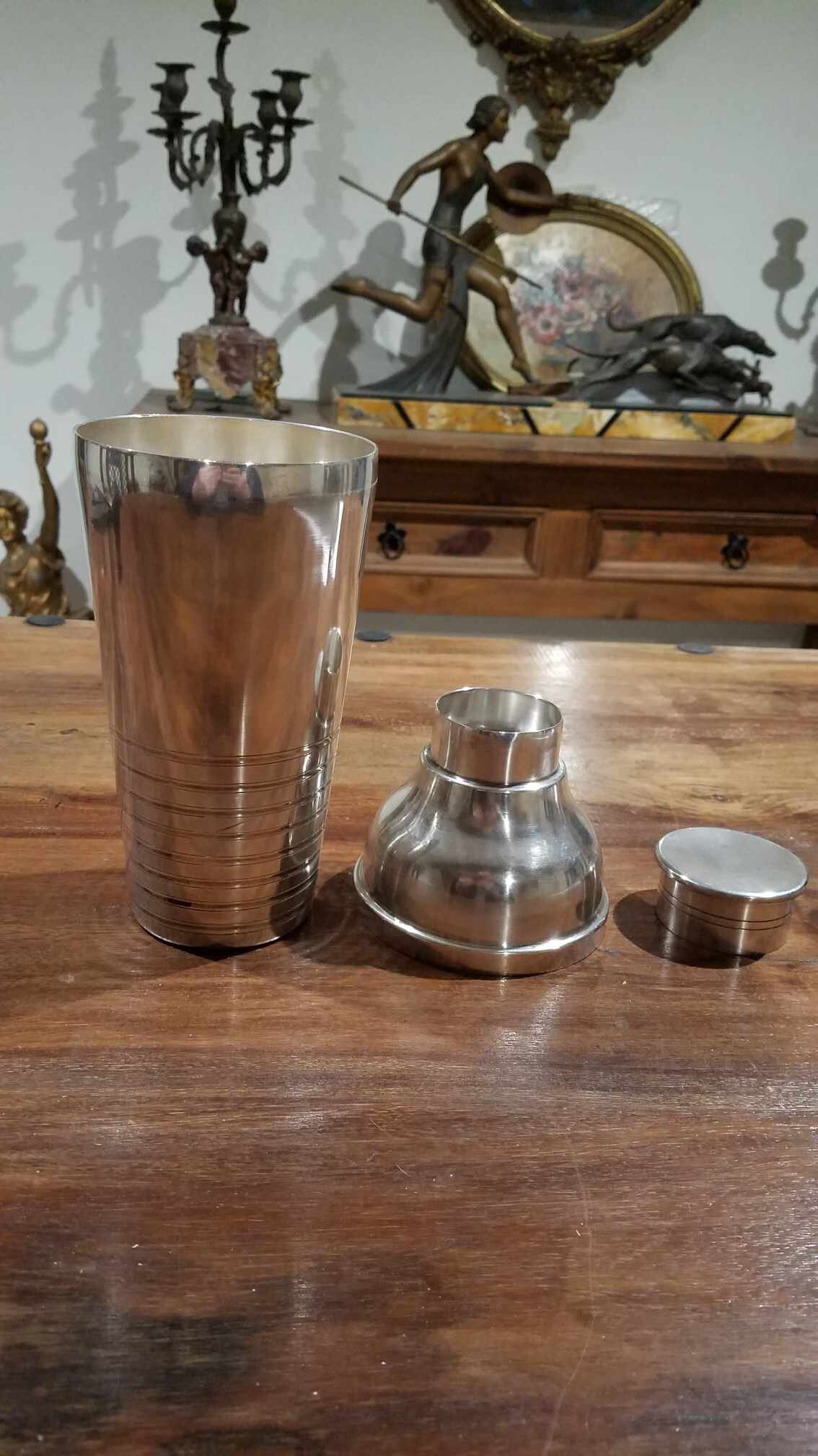 1930年代のアールデコ調シルバーメッキカクテルシェーカー、フレンチ
