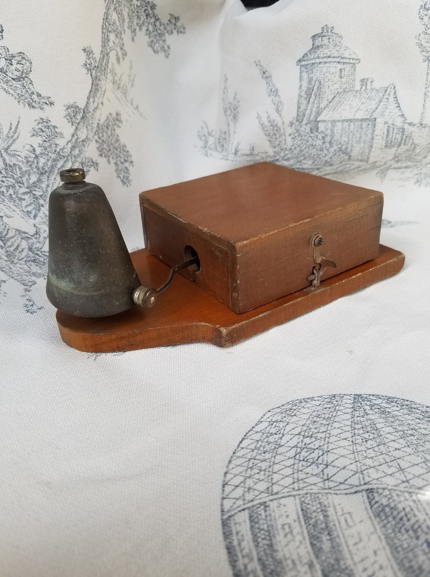 Boîte à Sonnette de Porte Français Antique