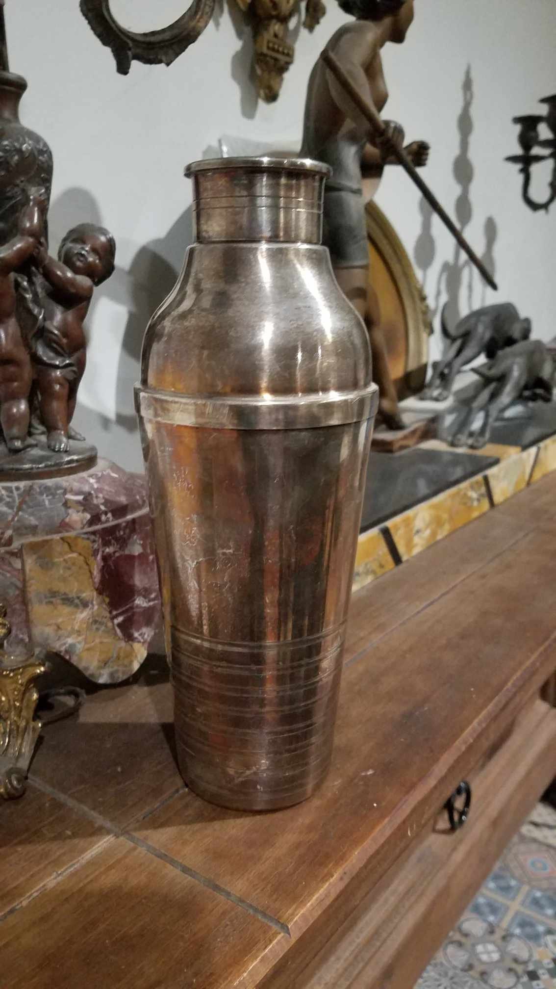 1930年代のアールデコ調シルバーメッキカクテルシェーカー、フレンチ