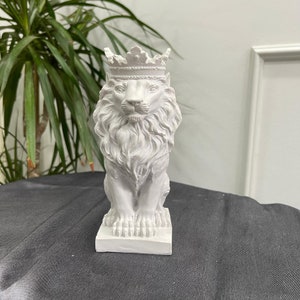 Handcrafted Little Crowned Lion Statue - Regal Decorative Figurine - Unique Home Decor & Gift Idea for Lion Lovers