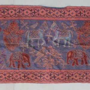Animal 1&#39;5x7 ft Antique Suzani Collection Uzbek-Fine Uzbek Vintage Handmade Uzbek Wall-hanging -Suzani Design Uzbek Embroidery-1.95x0.46 cm