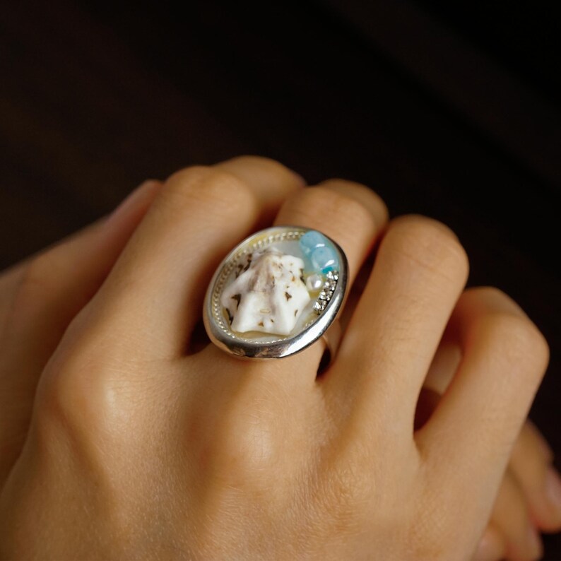 Natural Snail Shell Round Resin Inlaid Ring With Rhinestone Bead Detail ...