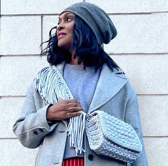 Hand Woven Crochet Crossbody Bag: Cotton Yarn Purse with Gold Chain