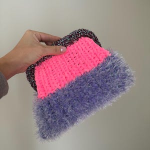 Gehäkelte Tasche, Designer Clutch Tasche, Samt Handtasche, Samt Clutch Tasche, Bunte Tasche, handgemachte Stricktasche