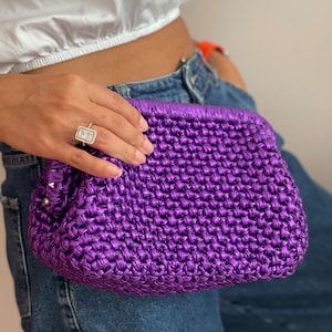 Gehäkelte Clutch, glänzende Tasche, metallische Garntasche, Mini-Clutch, handgefertigte Stricktasche, Capri-Luxus-Abendtasche für Frauen