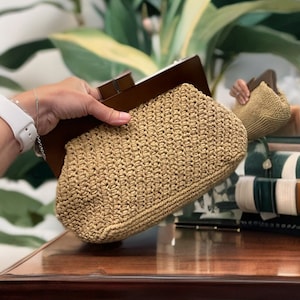 Raffia-Tasche, Stroh-Clutch-Geldbörse, Stroh-Handtasche, handgewebte Tasche, Luxus-Häkeltasche Handgefertigte Holzstricktasche für Frauen