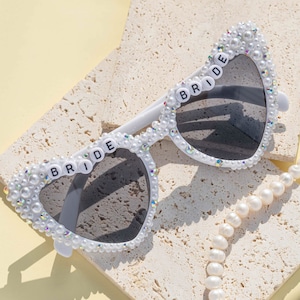 Occhiali da sole a forma di cuore, occhiali con perle personalizzati, occhiali da damigella d'onore, occhiali da sposi, occhiali da sole da sposa, occhiali da sole da sposa, occhiali da sposa