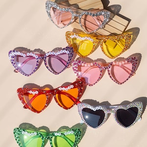 Lunettes soeurs, lunettes de concert, lunettes de soleil personnalisées, lunettes de chanson, lunettes de paroles, lunettes d'enterrement de vie de jeune fille, lunettes de soleil image 1