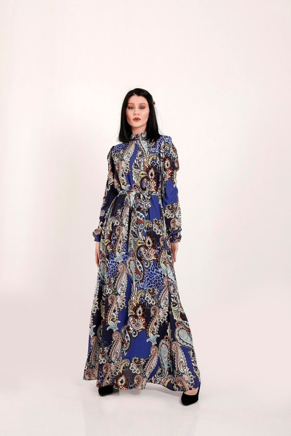 Belted maxi dress with sleeves hotsell