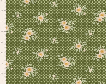 Op de afbeelding: Olijfgroene stof met een wit stippenpatroon en verspreide bloemboeketten. De bloemen zijn zachtgeel met groene bladeren. De stof wordt in centimeters gemeten.