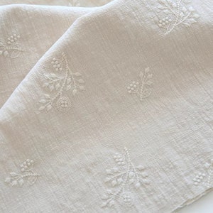 Commandes en rupture de stock début mars Tissu brodé en coton à fleurs Tissu à broder Couette lin Tissu en coton image 7