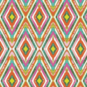 Puede incluir: Un patrón sin costuras con un diseño de forma de diamante que se repite. Los diamantes están formados por rayas alternas de verde, rosa, naranja y amarillo.