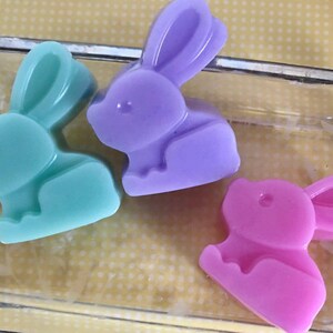 X4 Mini Easter bunny soaps choose colours and scents.
