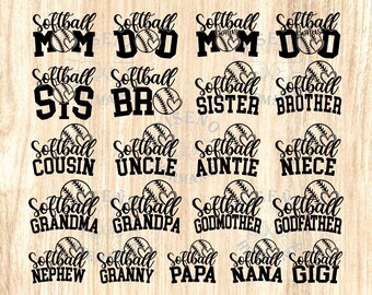 Puede incluir: Diseños negros con temática de softbol con títulos familiares como "Mamá", "Papá" y "Hermana". Cada diseño incluye una pelota de softbol con un corazón. El texto está en negrita.