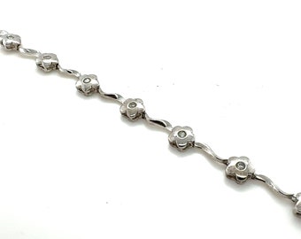 Bracelet de tennis Flower Wave en or blanc 14 carats avec lunette en diamant