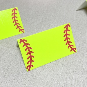 Softball-Thema Tischkarten Geburtstag oder Abschlussfeier Tischkarten Hochzeit Tischkarten Softball png Dekor Mädchen ersten Geburtstag Dekor Kuchendeckel