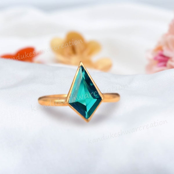 Teal Sapphire Ring, Engagement Ring, Kite Shape Sapphire Ring September Birthstone Gift, Vintage Peacock Sapphire Ring, 925 Sterling Silver