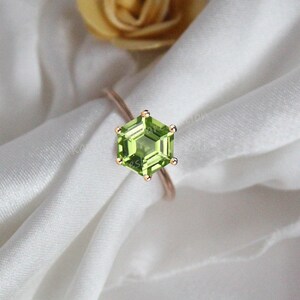 Hexagon Peridot Ring: 925 Sterling Silver August Birthstone