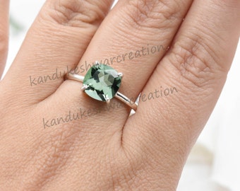 Anillo de prasiolita: Amatista verde de talla cojín, plata de ley