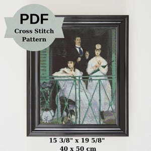 Könnte beinhalten: Ein gerahmtes Kreuzstichmuster mit einem Gemälde von drei Personen auf einem Balkon. Das Kunstwerk befindet sich in einem schwarzen Rahmen und misst 40 x 50 cm. Der Text "PDF Cross Stitch Pattern" steht oben.