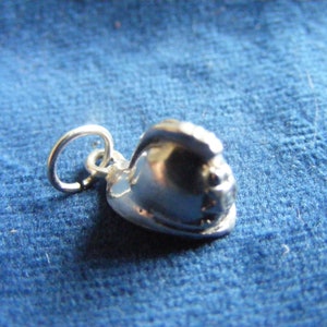 B) Vintage Sterling Silver Charm - Fireman&#39;s Helmet