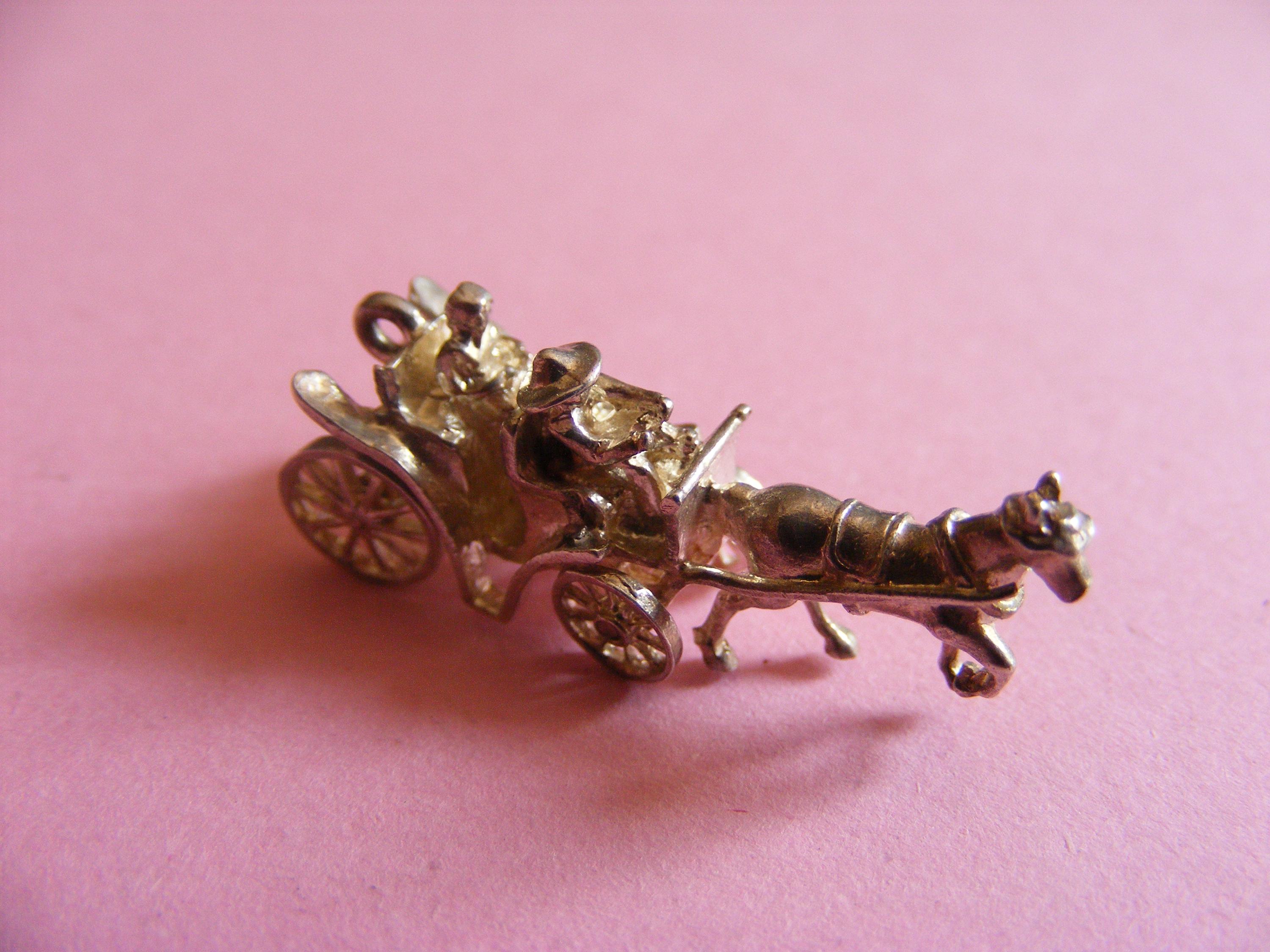 ヴィンテージ スターリングシルバー チャーム 馬と馬車 チャーム