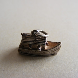 Vintage Sterling Silver Charm Noahs Ark opens to the Animals charms pendant 925 (L)