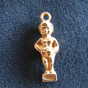 A) Vintage Sterling Silver Charm Mannikin Piz