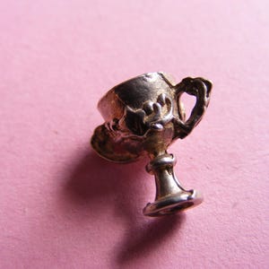 Vintage Sterling Silver Charm: Cup Trophy Chalaise (P)