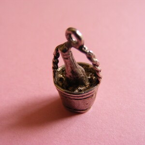 Vintage Sterling Silver Charm Champagne in an ice bucket charms pendant 925 (M)