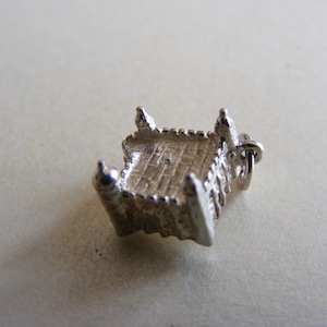 Vintage Sterling Silver Charm London Tower charms pendant 925 (L)