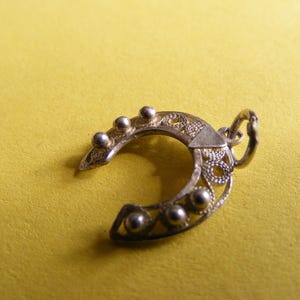 Vintage Sterling Silver Charm Horseshoe (DD)
