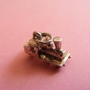 Vintage Sterling Silver Charm Train charms pendant 925 (D)