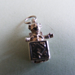 Vintage Sterling Silber Anhänger Spielzeug Jack in a Box (4)