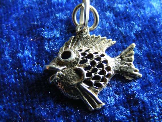 B) Vintage Sterling Silver Charms Fish