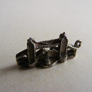 Vintage Sterling Silver Charm London Tower Bridge charms pendant 925 (L)
