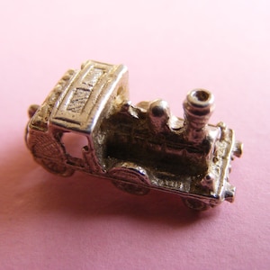 Vintage Sterling Silver Charm Train charms pendant 925 (F)