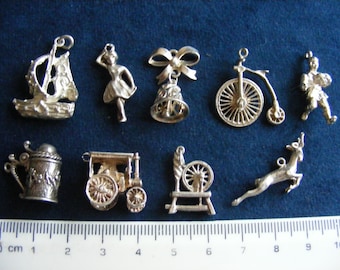 Yacht à breloques M vintage en argent sterling, danseur, cloche, vélo penny farthing, joueur de rugby, chope, rouleau compresseur, rouet, antilope