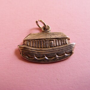 Vintage Sterling Silver Charm Noahs Ark charms pendant 925 (O)