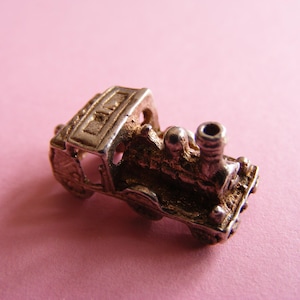Vintage Sterling Silver Charm Locomotive Train (A)