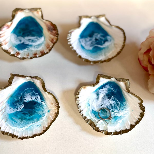 Vide-poches en coquillage avec vagues, porte-anneaux océan, cadeau de mariage, cadeau de la Saint-Valentin, vagues en résine de chou coquillage véritable, oeuvre d'art en résine époxy