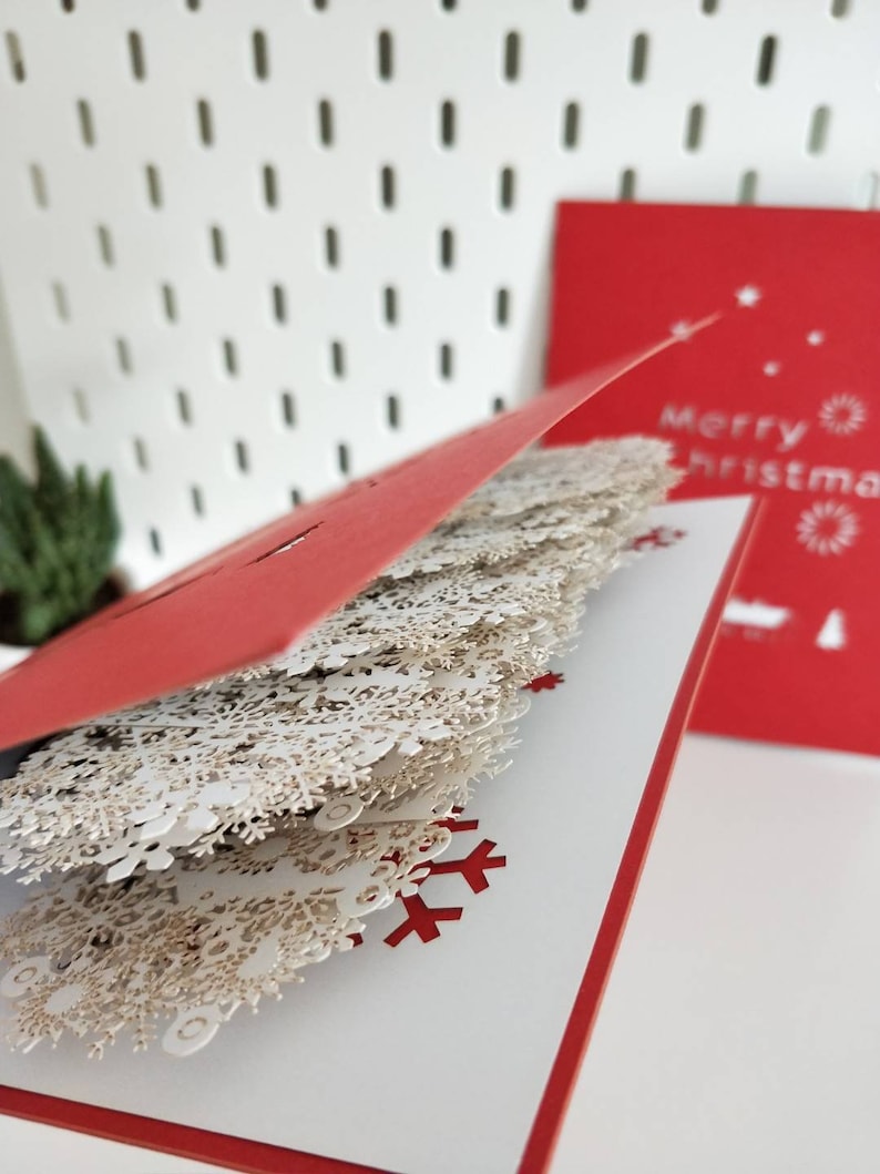 Balade en traîneau dans la neige Carte de voeux 3D joyeux Noël, Père Noël et rennes dans la neige, carte de Noël Forêt d'hiver image 8