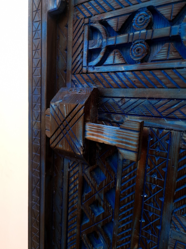 Breathtaking Moroccan Door, Old Artwork Berber CARVED Door, HANDMADE Amazigh Symbols Door, Hand Engraved Door, Blue Vintage BARN Door zdjęcie 6